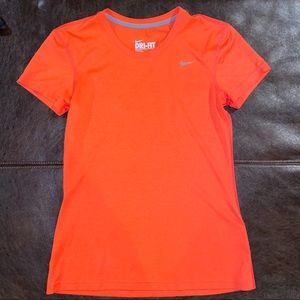 Nike dri-fit tee NEW